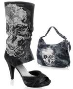 Schuhe und Tasche mit Totenkopf von Humanic